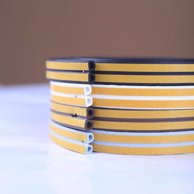 5m/6m/12m EPDM Karet Komposit Self Adhesive Foam Window Seal Strip untuk Pintu Apartemen