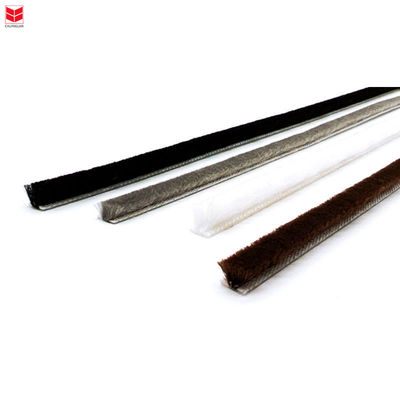 Pintu Anti-Noise Cuaca Bulu Tumpukan Pembuangan Segel alur Mohair Strip Cuaca dengan Fungsi Insectproof