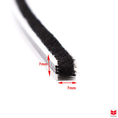 Strip cuaca tahan serangga 7 * 7 mm Lemari Kayu Dengan Adhesi yang Kuat Mencair Panas