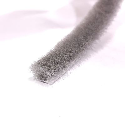 3-25mm Tinggi Tumpukan CLJ Epdm Pintu Dan Jendela Weatherstrip Gap Blocker Isolasi Seal Strip Dengan Pita Self-Adhesive