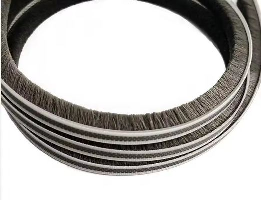 Stabilitas Tinggi Pintu Rumah Frame Jendela Penutup Sikat Sikat Soft Fluffy Pile Strip Cuaca Terbuat dari 100% PP material