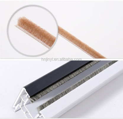 Aluminium Profil Pintu Masuk Tumpukan Strip Cuaca dengan PVC Fin 100% PP Material dalam HITAM/GRAY/BRAUN/WITH/LAIN COLOR