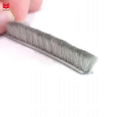 Desain Modern 100% PP Multicolor tebal Sikat Cuaca Tumpukan Segel Strip untuk Setiap Ukuran Gaya Modern