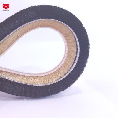 Self-adhesive Wool Pile Weather Strip dengan gaya desain modern Klaim sampel gratis Anda