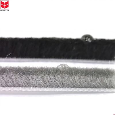 Professional Pintu dan Jendela Penutup Sikat Karet Strip Cuaca dengan Self Adhesive