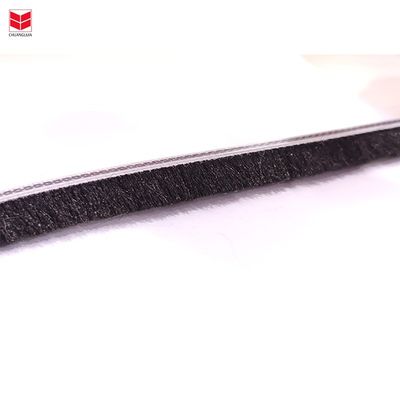 3-25mm Tinggi Tumpukan Plastik Fined Seal Tumpukan Wol untuk Desain Modern Sealing Fin Strip Cuaca