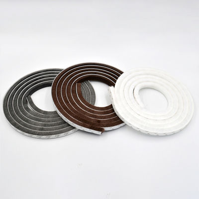 Desain Modern Wool Pile Self Adhesive Seals for Door Window Cuaca Menghilangkan Draft Excluder