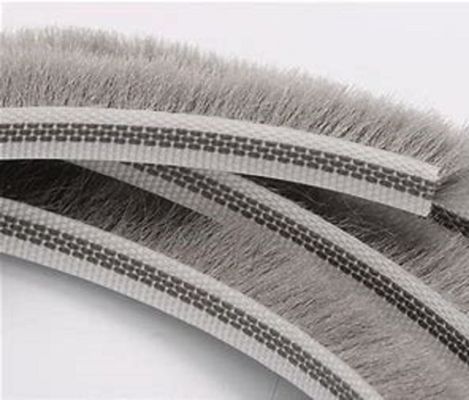 3-25mm Pile Height Door Seal Strip Desain Modern dengan Lebar 3-50mm dan Apposite Wool Weather Stripping
